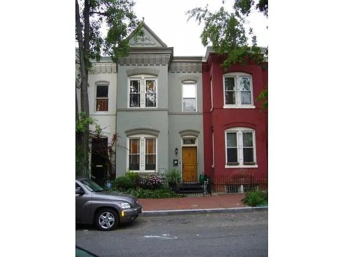 1924 6th St NW photo 1