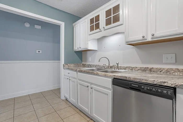 1517 Porpoise St — Photo 10
