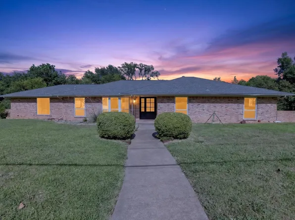 1438 Vicki Dr, Cedar Hill, TX 75104
