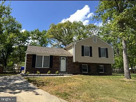 1st image of 2119 Gibbons Ct