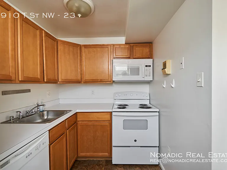 1910 T St NW #23 — Photo 8