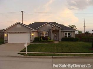 402 Amazon Dr, Columbia, MO 65202