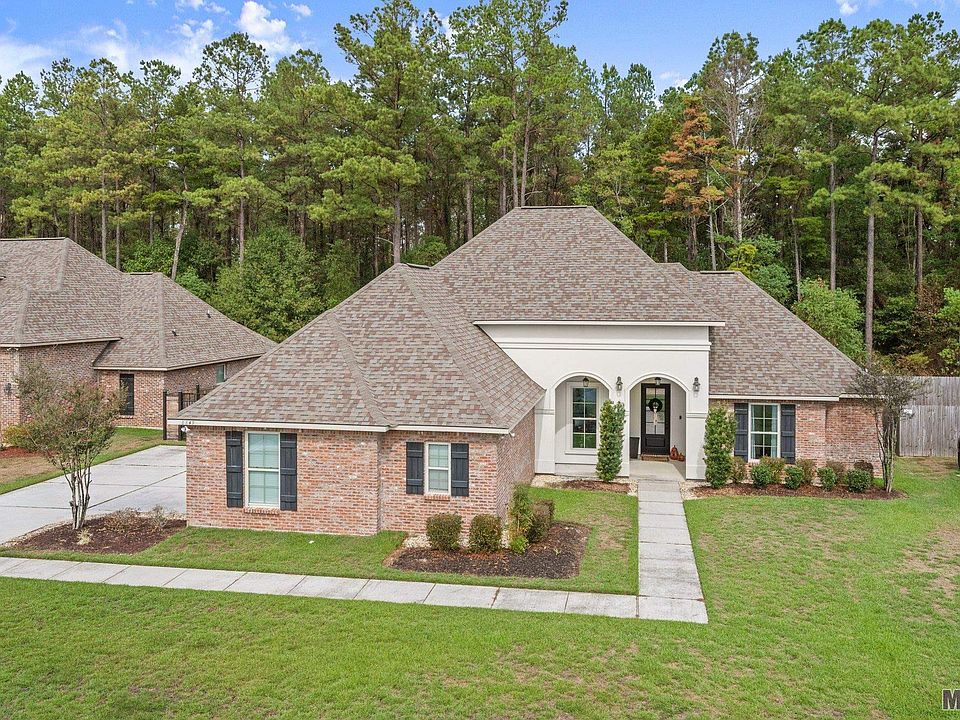 1st image of 8849 Greenleaves Dr