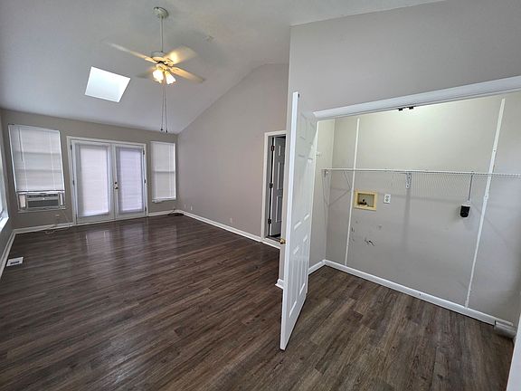 2nd image of 1518 Marwood Ln