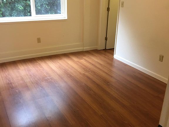 2nd image of 1945 Louisiana St APT 9