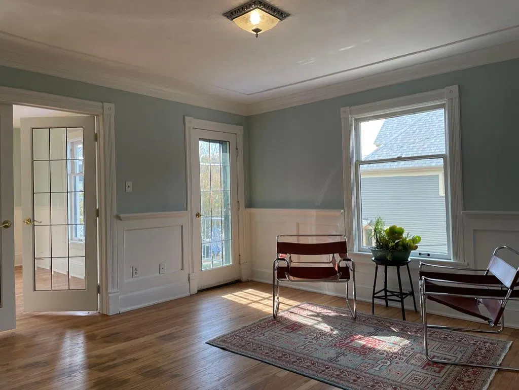 547 Lyon St NE — Photo 3