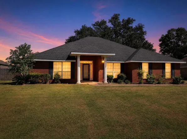 1387 Hunters Ridge Dr W, Mobile, AL 36695