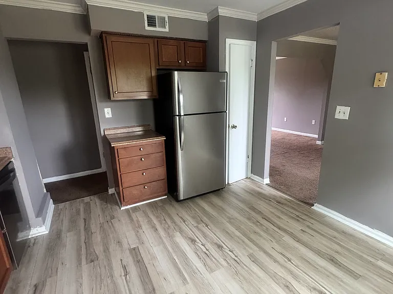 10118 Griff Dr #ENTIRE HOU — Photo 4