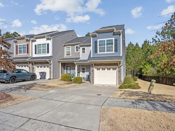 231 Cypress Hill Ln, Holly Springs, NC 27540