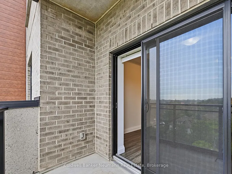 30 Hamilton St S #601 — Photo 19