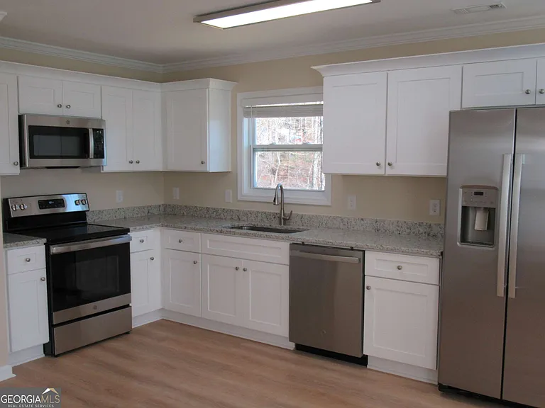 745 Old Kerns Rd — Photo 9