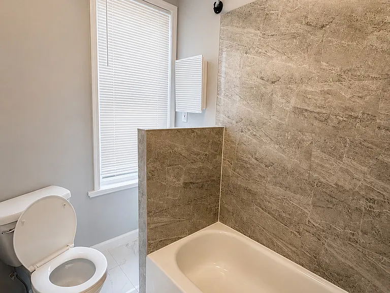 5024 Parrish St — Photo 20