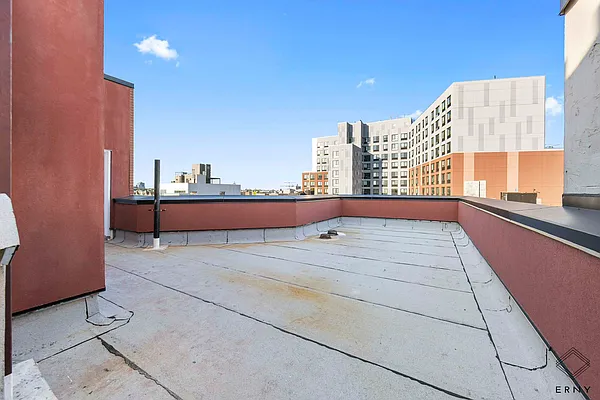 Rented by ERNY LLC | media 18