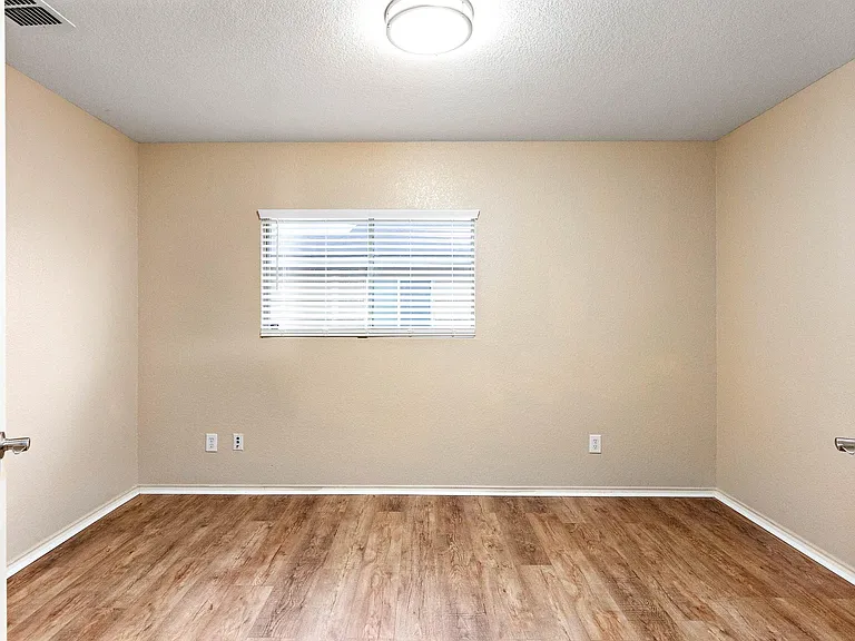 216 Willow Crst — Photo 8