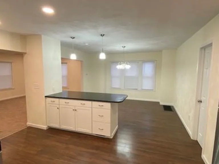 407 N Page Ave — Photo 10