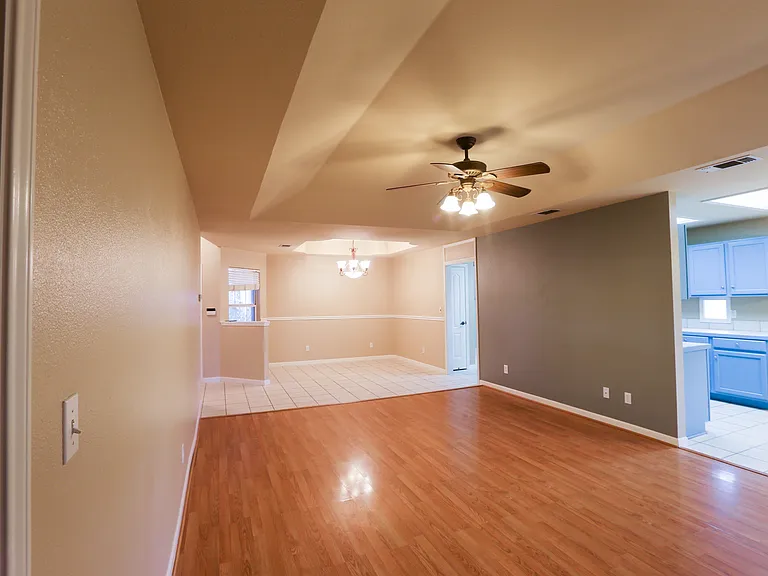 1572 Kimberly Dawn Dr — Photo 3