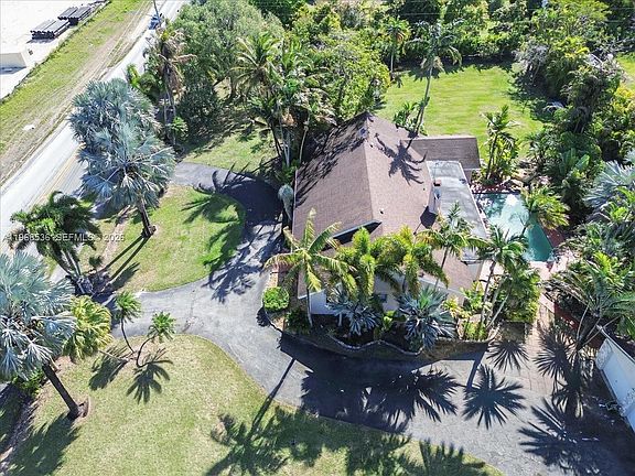5th image of 17490 SW 288th St