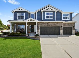 405 Locust Ln, Peotone, IL 60468