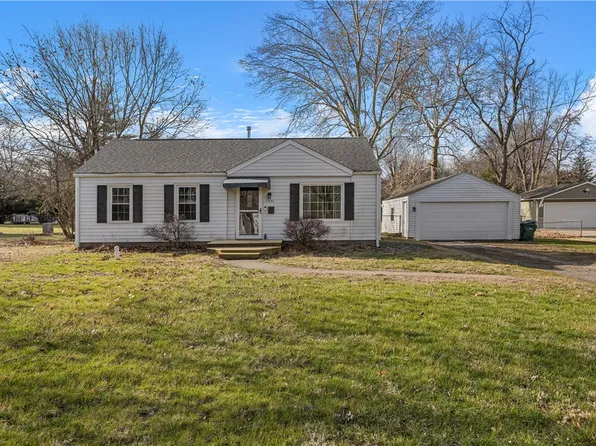 1351 W Pershing Rd, Decatur, IL 62526