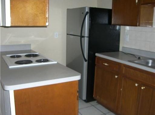 2nd image of 222 London Ave APT 206