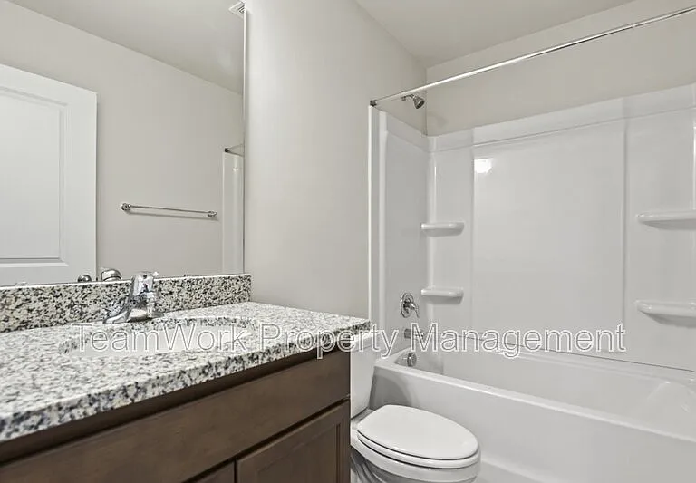 101 Langley Dr #C — Photo 22