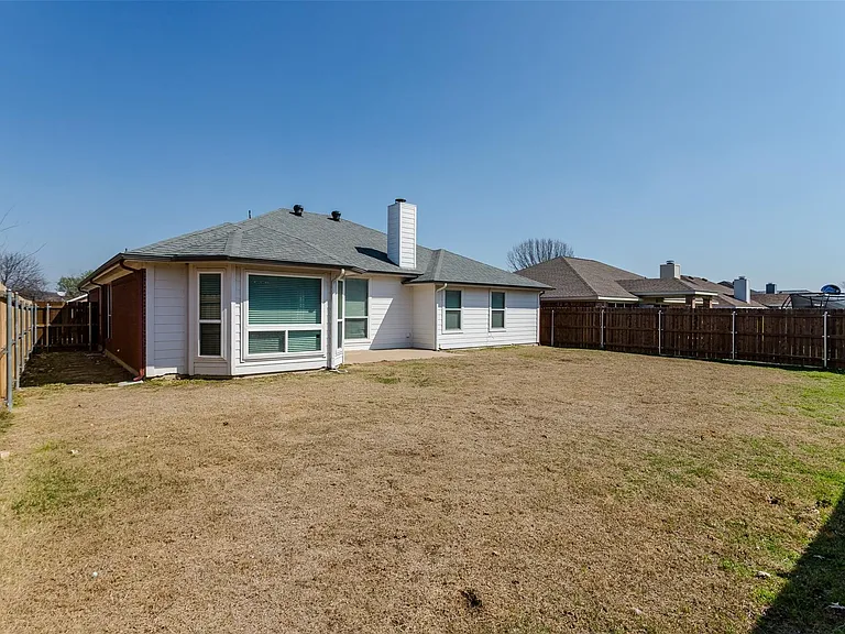 1017 Caleb St — Photo 18