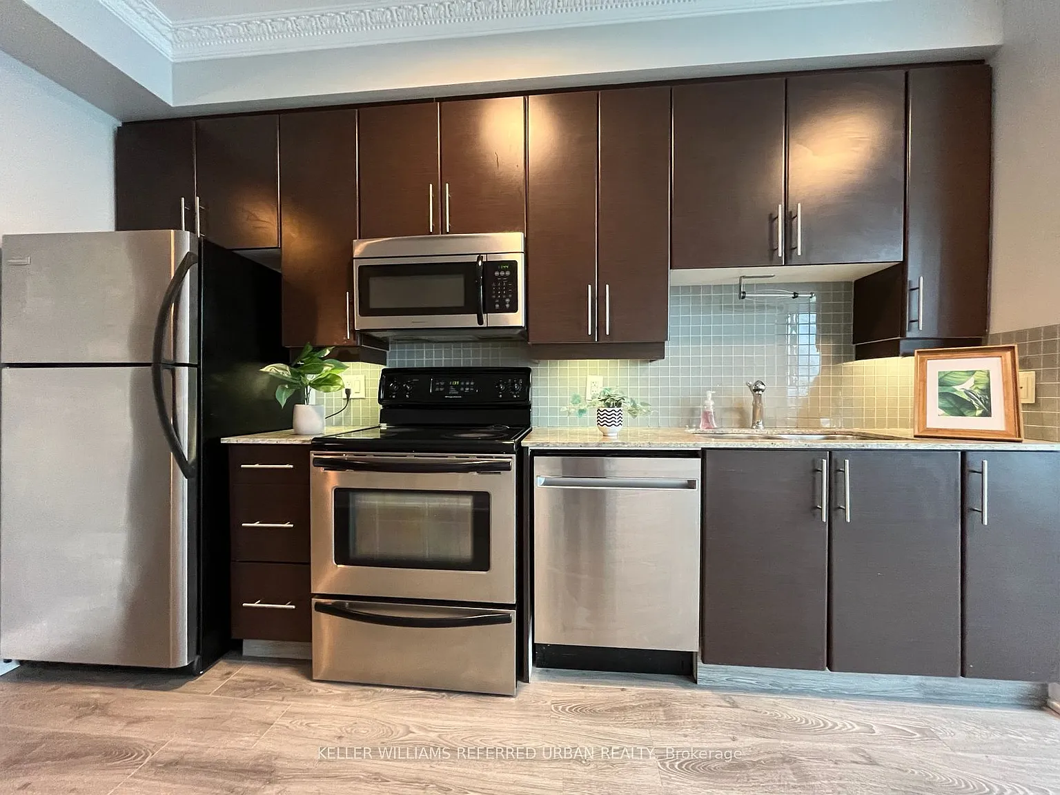 2 bed, $2,400 — Photo 4