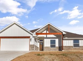 355 Sunset Cv, Bluff Dale, TX 76433