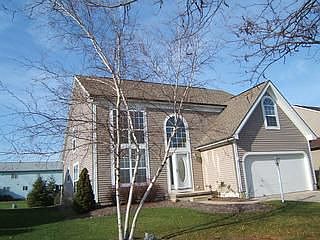 1st image of 2843 Honeysuckle Ln