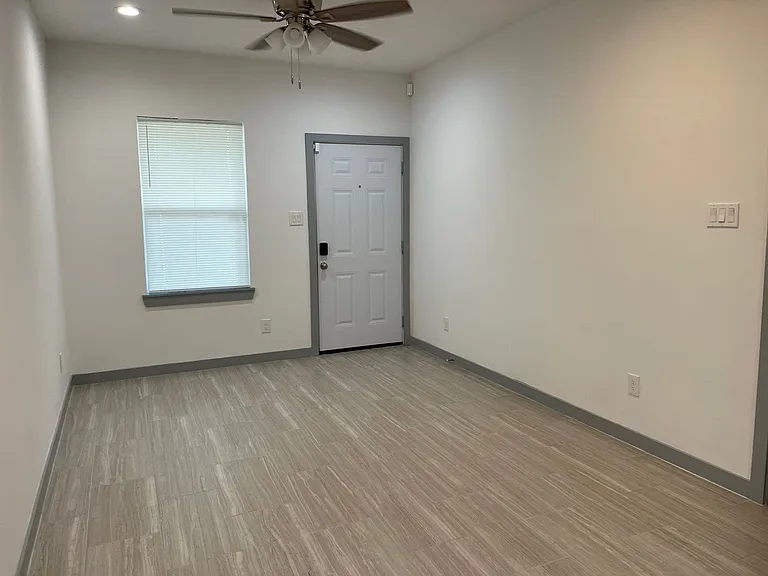 5226 Ridgevan Dr — Photo 20