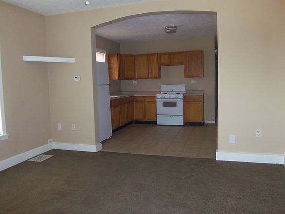 2nd image of 835 N Grant Ave
