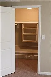 3 bed, 1.0 bath, 1000 sqft, $1,350 — Photo 4