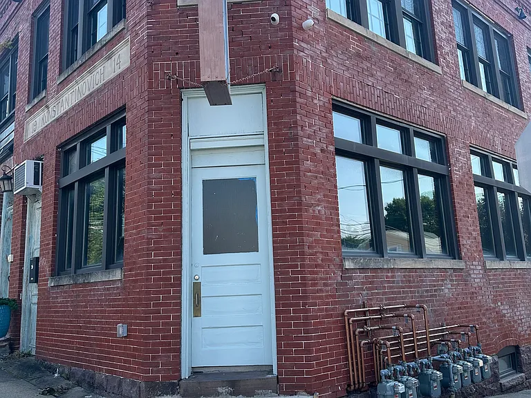 643 N Main St — Photo 13
