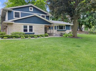 19405 Warwick Dr, Brookfield, WI 53045