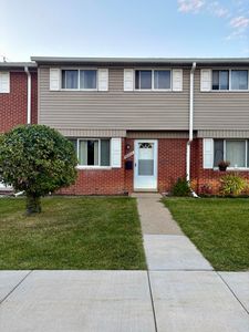28926 Ann Arbor Trl, Westland, MI, 48185