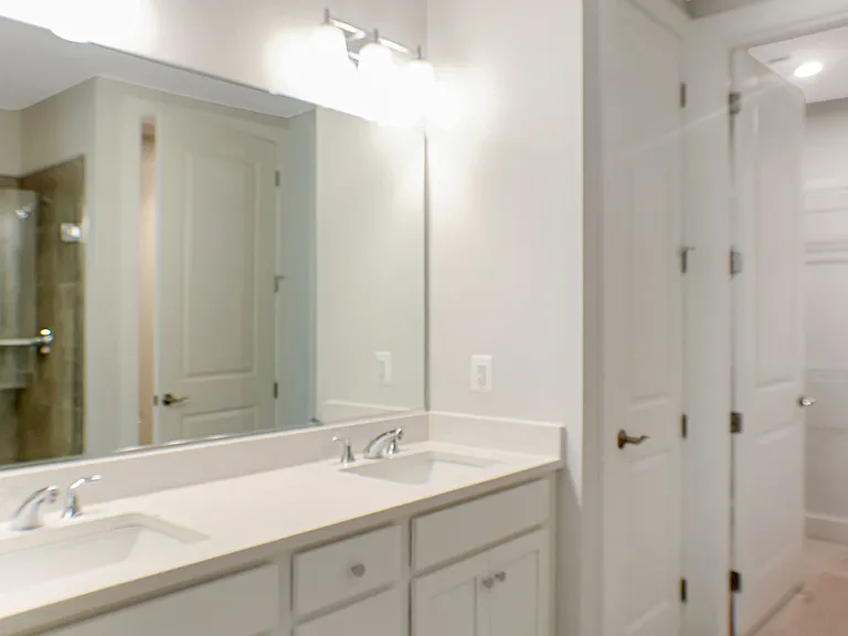 1629 Koch Ct — Photo 8