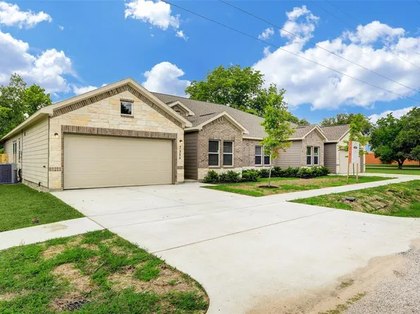 725 W Foley Street Street, Alvin, TX 77511