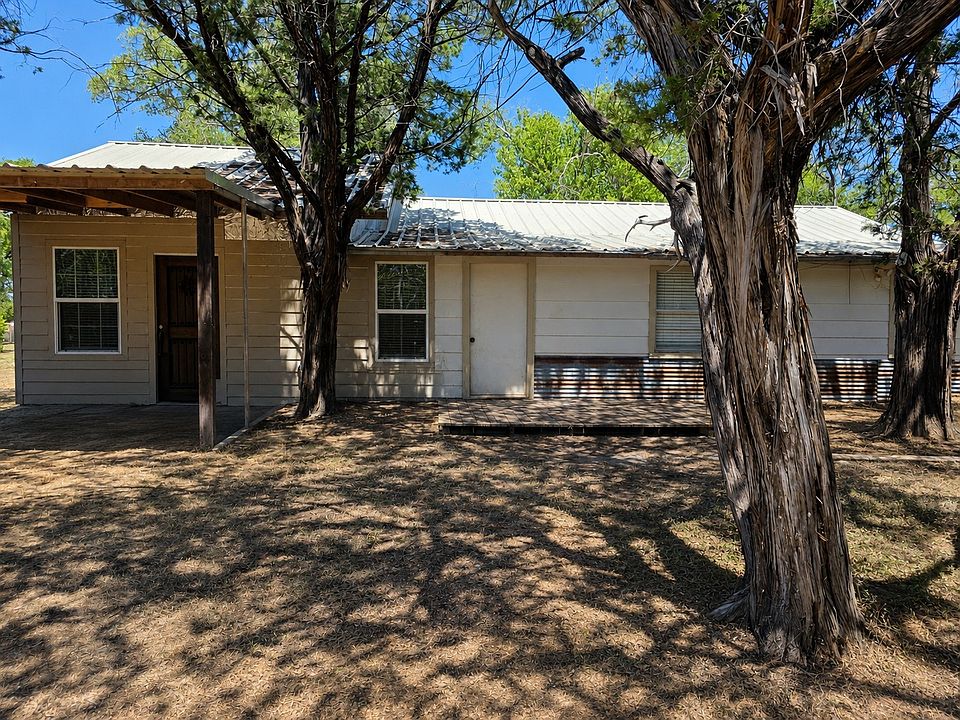 1st image of 135 Giant Cedar Dr