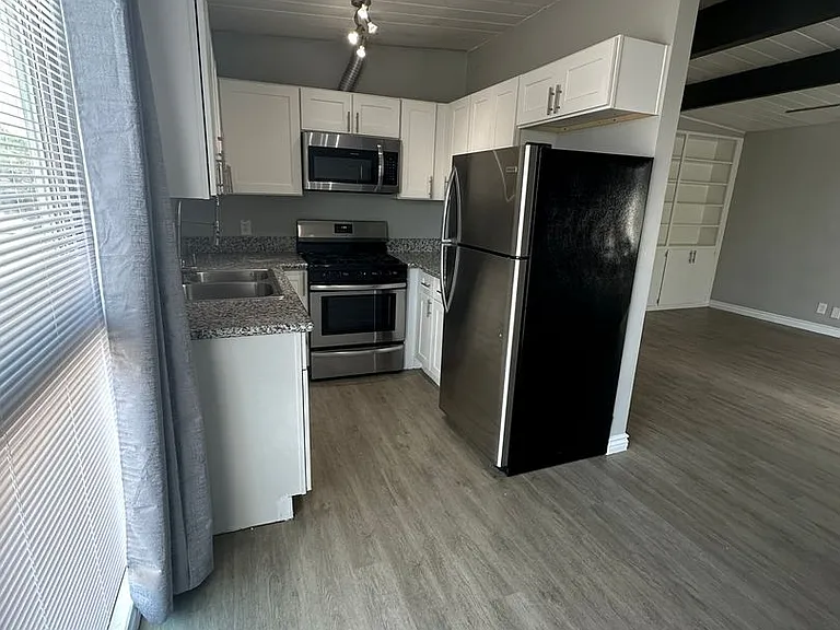 4533 Contour Blvd. — Photo 33