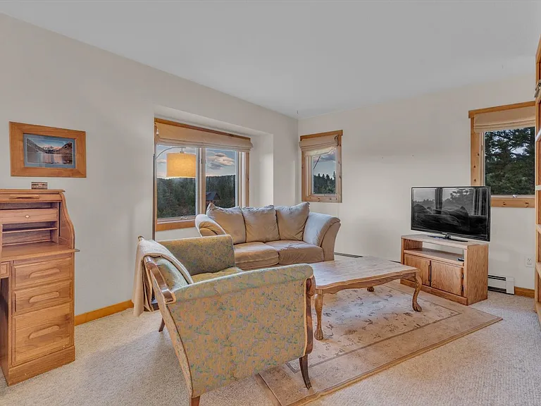 90 Shady Hollow Rd — Photo 16