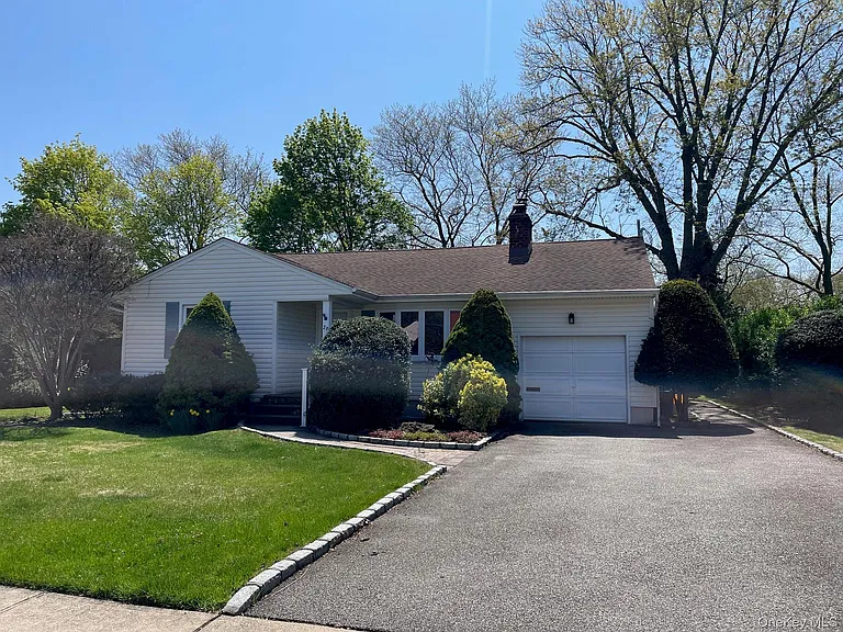 20 Gainsboro Ln — Photo 1