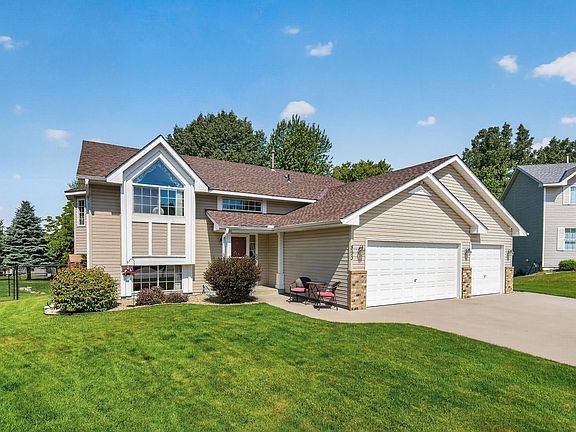 2nd image of 893 Marnie Cir S