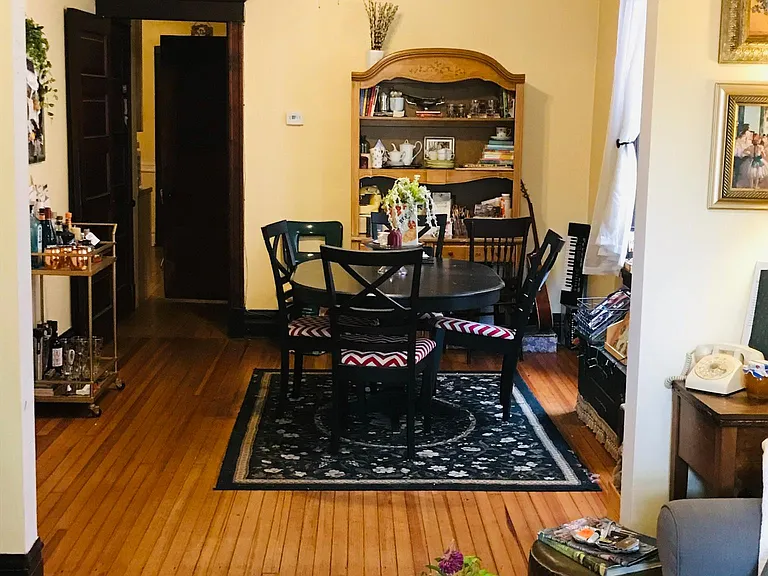 1406 W Byron St #2 — Photo 6