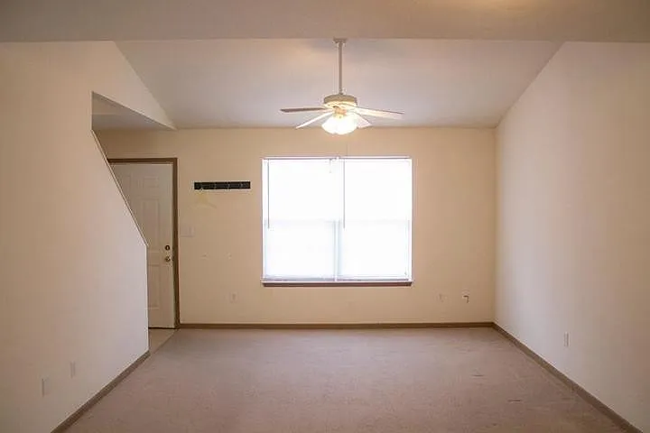 3510 Zinnia Dr — Photo 3
