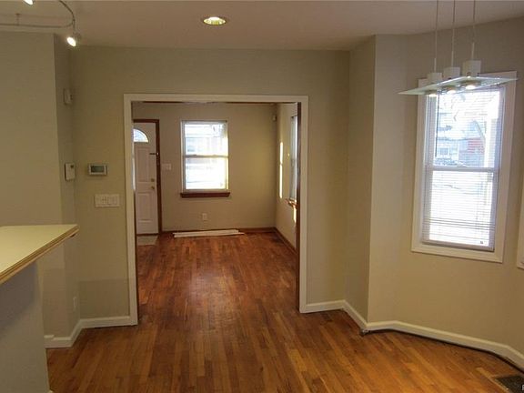 3rd image of 64 Oliver St