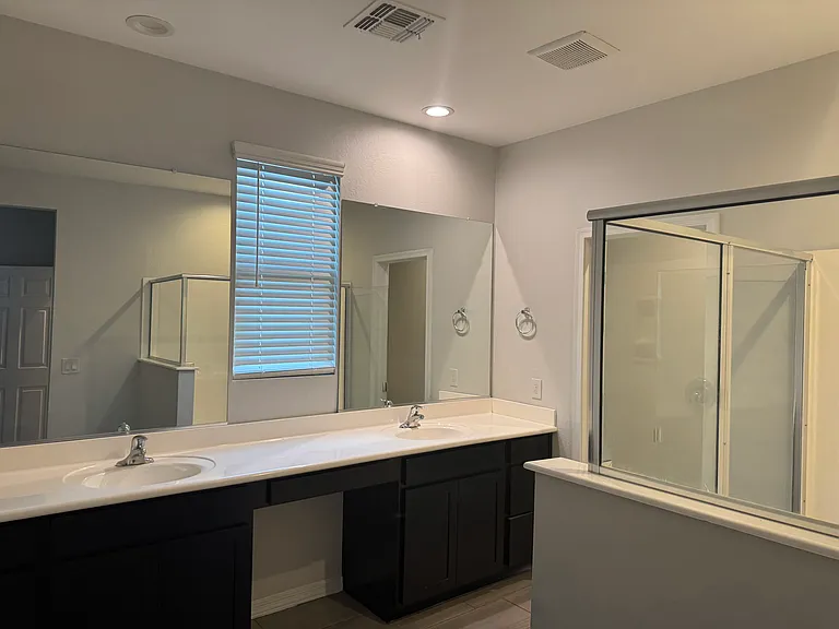 10973 W Polk St — Photo 5