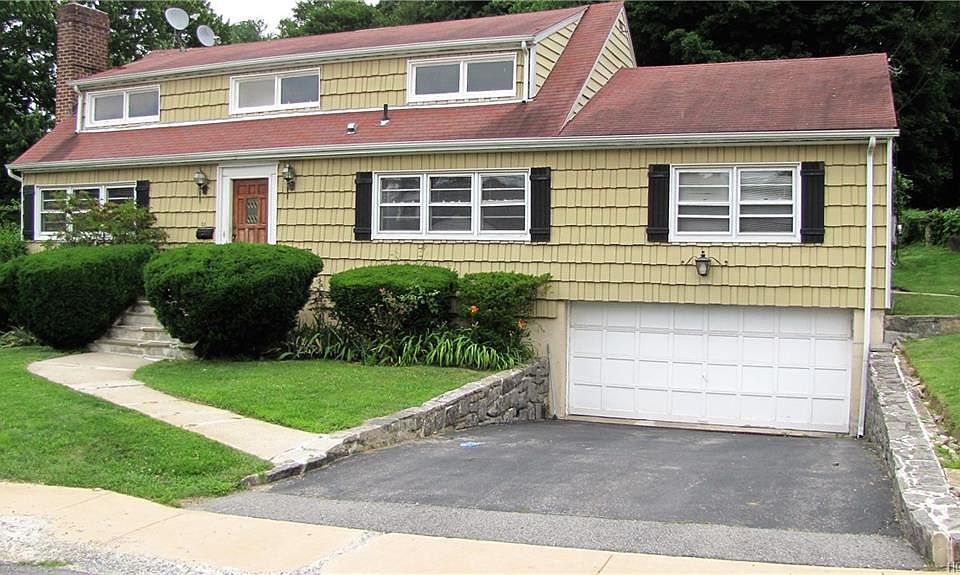 1st image of 52 S Hillside Ave