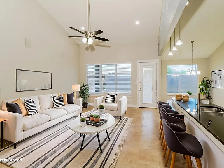 3906 Bogie Way — Photo 4