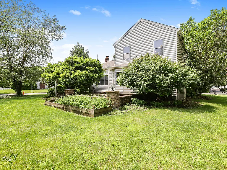 4392 Greensbury Dr — Photo 78