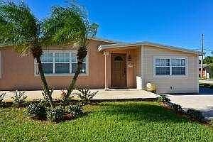 3rd image of 700 NE 59th St